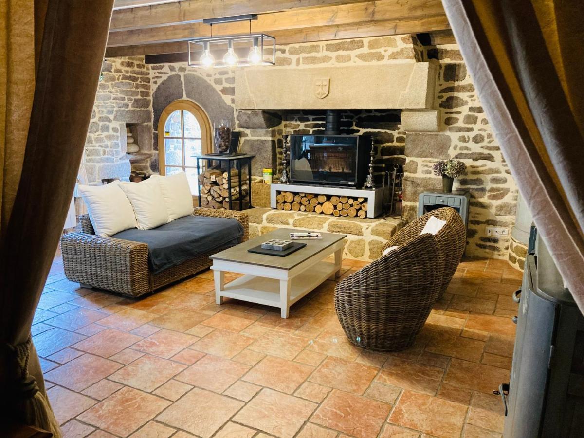 Maison De Caractere Datant De 1739 Quistinic Eksteriør bilde