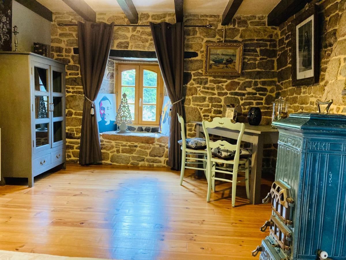Maison De Caractere Datant De 1739 Quistinic Eksteriør bilde